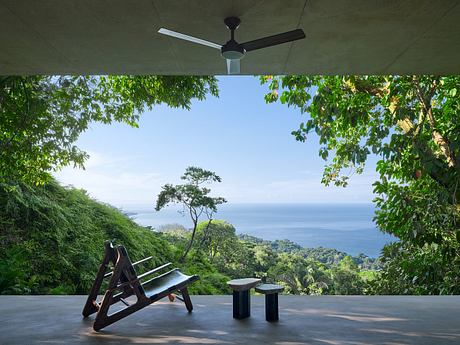 Studio House: Rammed-Earth Villa Open to Pacific Breeze - 8