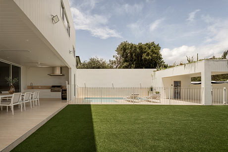 Galìni House by George Kouparitsas Architects - 9