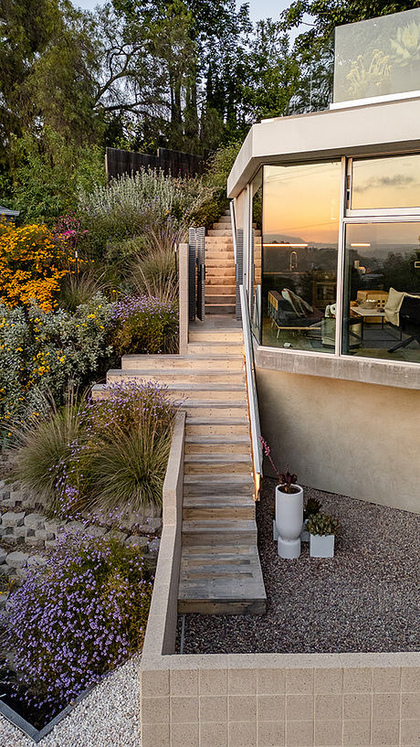 M.H. Lair by Claret-Cup - 8