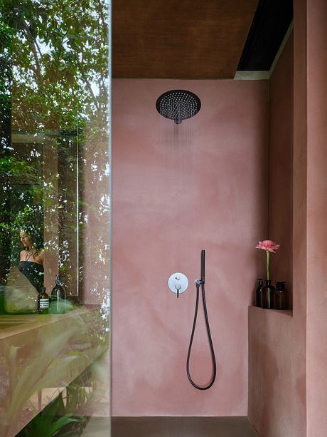 Studio House: Rammed-Earth Villa Open to Pacific Breeze - 11