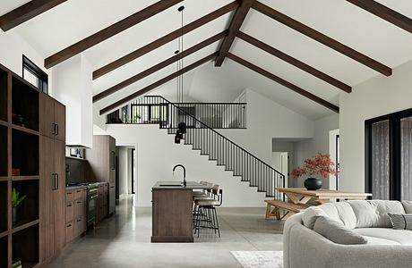 Baw Beese: Multi-Generational Lake Retreat With Clever Cabin Wings