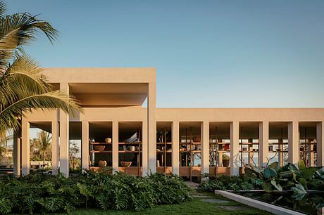 Brandilera House: Pacific Courtyard Living Along Mexico’s Coastline - 1