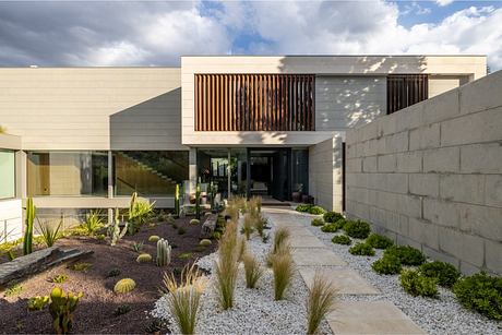 House VCH by FH2L Arquitectos - 1