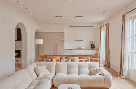 Long Flat — An Oak-Lined Barcelona Hideaway For Future Retirement