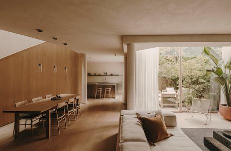 Loui Paris: Quiet Minimal House for a Discreet Creative Family Retreat