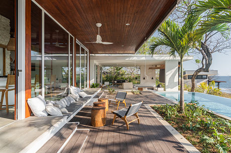 Second Wind House: Ocean Terrace House for Easy Coastal Gatherings - 1