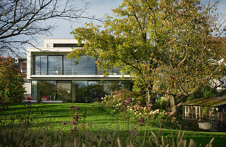 Stuttgart Duet by Ester Bruzkus Architekten