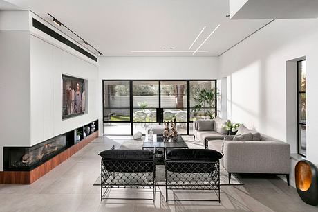 The Monochrome Frame House: Light-Filled Living For Urban Families - 1