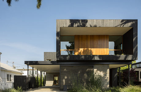 Translators’ House by Jacobschang Architecture