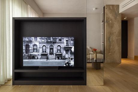 Apartment in the Centre of Athens by Kapsimalis Architects - 2