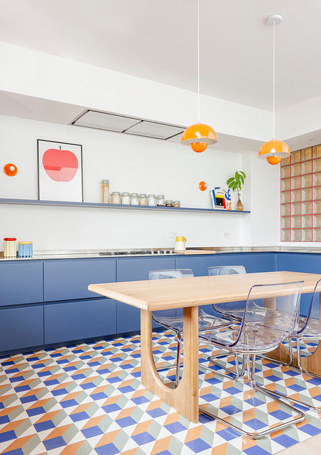 60s Style House: Bold Italian Apartment for a Young Creative Life - 3