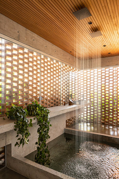 Casa Tupin Frames Courtyard Living Amid Brasília’s Native Landscape - 3