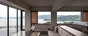 Jinakachi: A Cliffside Retreat Shaped by Sea Breezes and Tidal Time