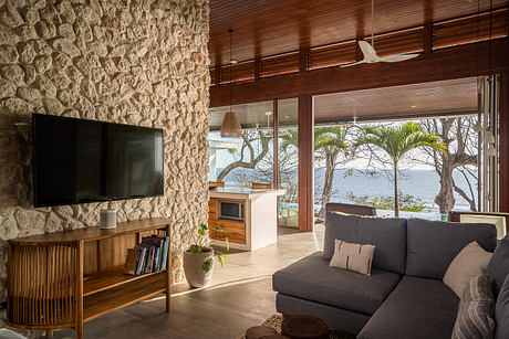 Second Wind House: Ocean Terrace House for Easy Coastal Gatherings - 3