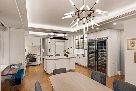 West End “Grand Six”: A Classic Seven Replanned for Joyful Gatherings - 4