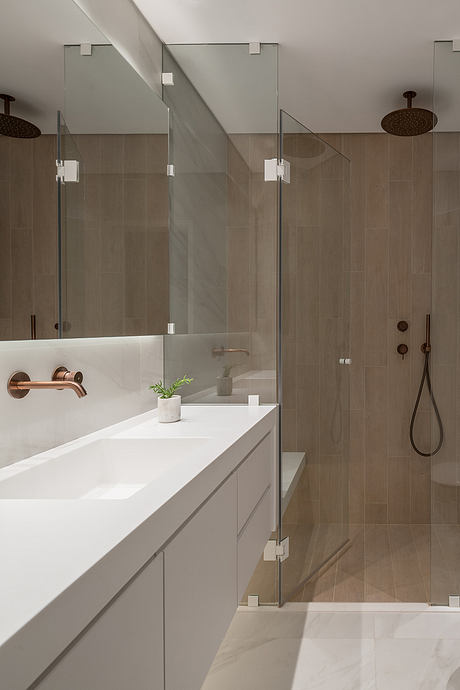 Linearity in the Design of an Apartment in Kifisia - 8