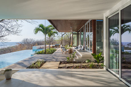 Second Wind House: Ocean Terrace House for Easy Coastal Gatherings - 6