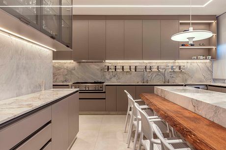 Vaca Brava Penthouse — Library Loft With Panoramic Park Above Horizons - 6