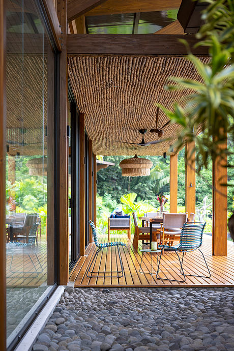 Casa Dos Playas: Earthen Costa Rica House Between two Seas in Balance - 6