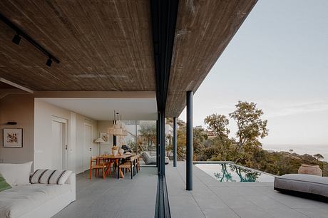 Between Sea and Stone: Tiered Mediterranean House in Sa Riera - 8