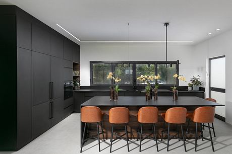 Concrete Harmony House by Narkis Rubin Barazani - 6