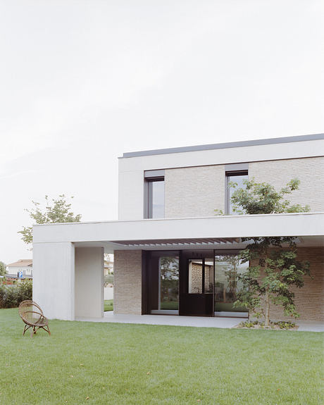 House GM by Didonè Comacchio Architects - 8