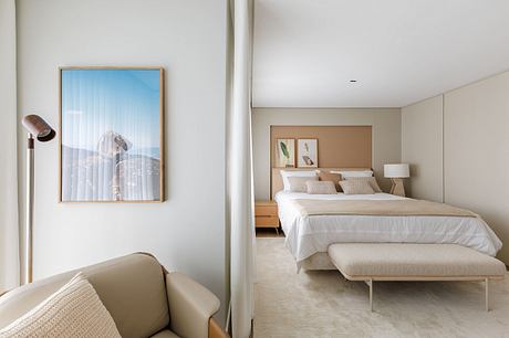 House 111: Calm Neutrals and Light Shape a Courtyard Family Home - 8