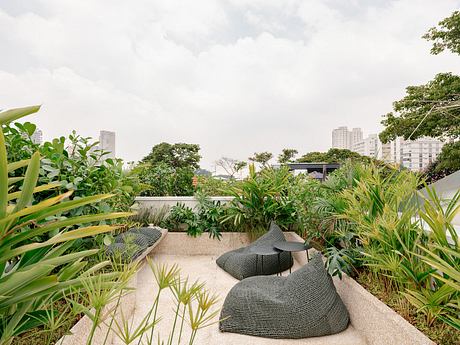 Casa MA: Sunlit Sao Paulo Apartment With Airy Indoor-Outdoor Life - 8