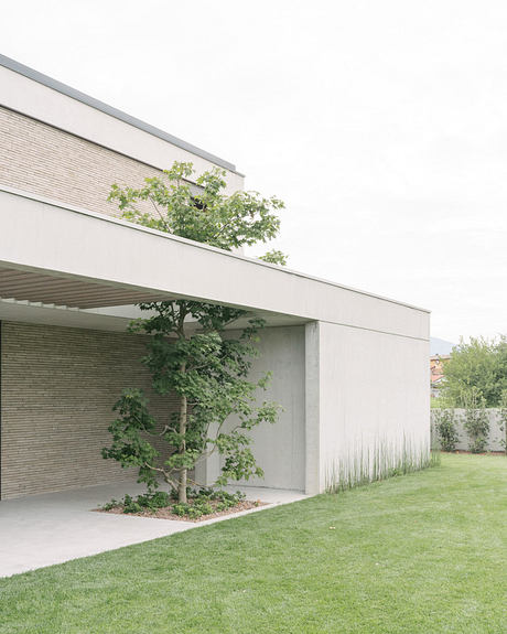 House GM by Didonè Comacchio Architects - 10