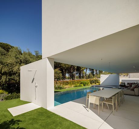 PCG House by Visioarq Arquitectos - 12