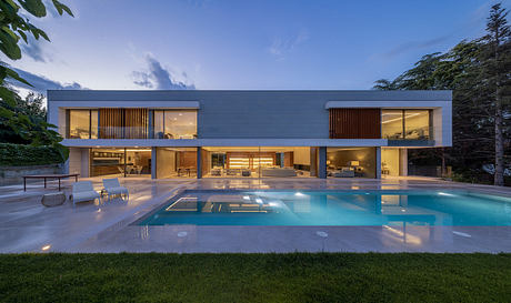 House VCH by FH2L Arquitectos - 9