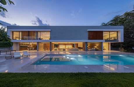 House VCH by FH2L Arquitectos