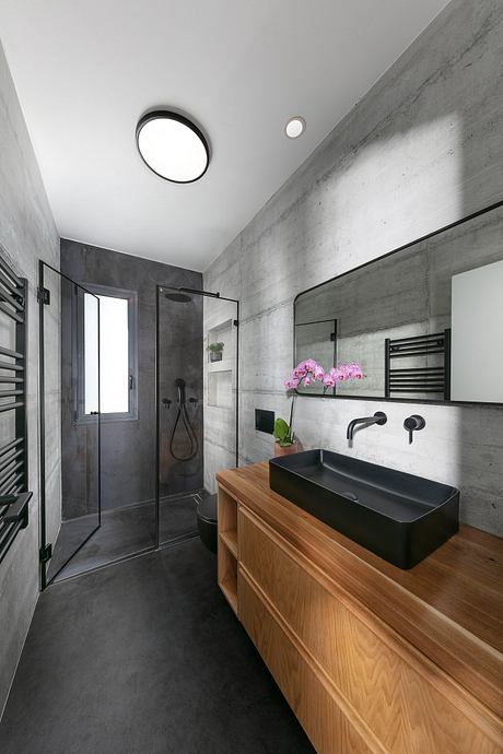 Concrete Harmony House by Narkis Rubin Barazani - 9