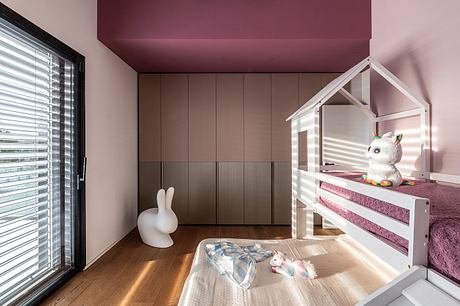 Private Villa in the Roman Countryside: Light Contemporary Retreat - 10