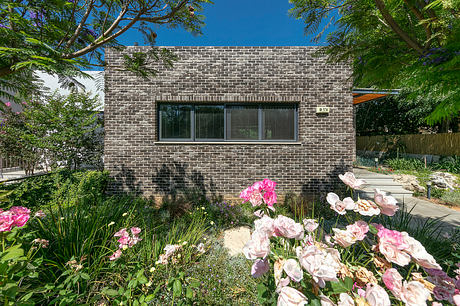 Concrete Harmony House Balances Cool Minimalism With Vivid Comfort - 14