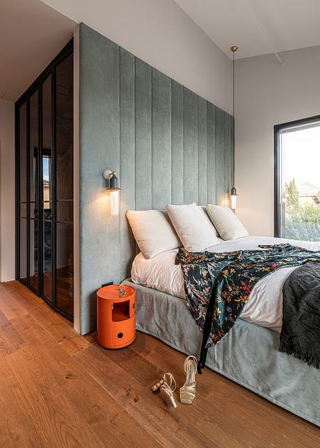 Private Villa in the Roman Countryside: Light Contemporary Retreat - 11