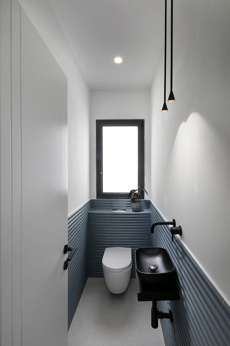 Concrete Harmony House by Narkis Rubin Barazani - 11