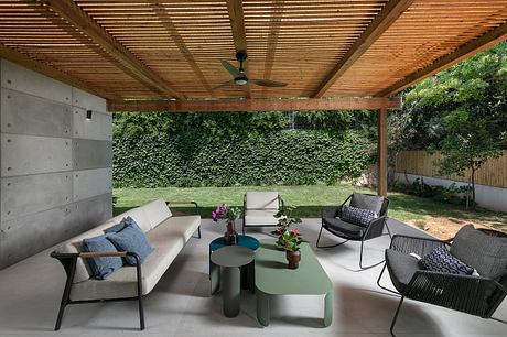 Concrete Harmony House by Narkis Rubin Barazani - 12