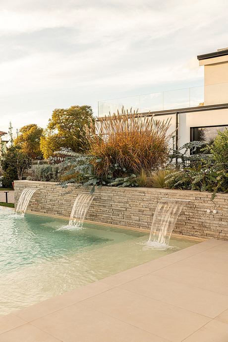 Private Villa in the Roman Countryside: Light Contemporary Retreat - 15