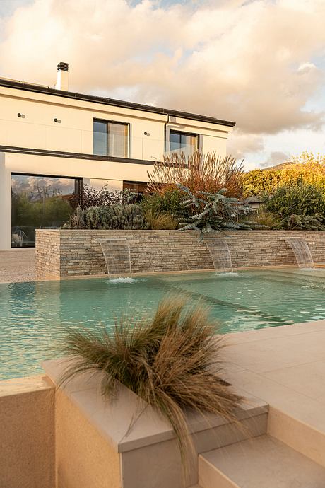 Private Villa in the Roman Countryside: Light Contemporary Retreat - 16