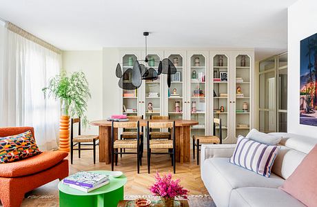 Casa Regino: Glass and Color Shape a Bright Burgos Apartment