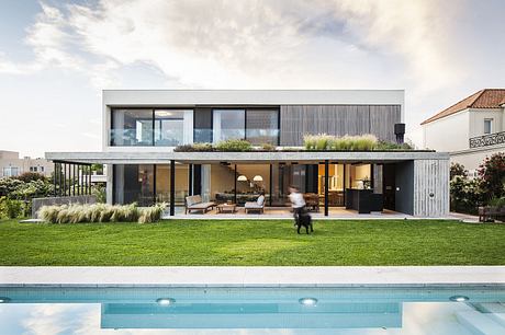 R House by Estudio GMARQ - 1