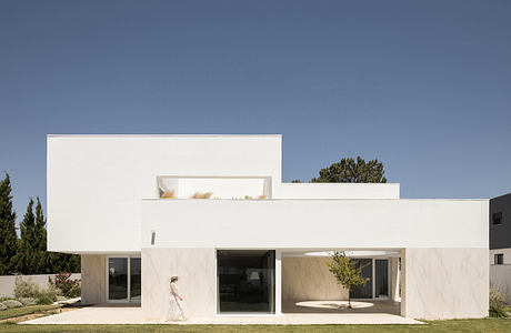 Verdizela House by Estúdio AMATAM