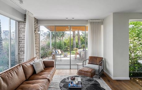 A Home that Honors the Past While Moving into the Tuture - 2