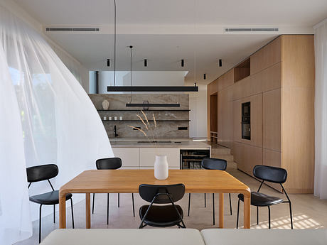 House in Čakovice: Calm Minimalist House for a Growing Prague Family - 3