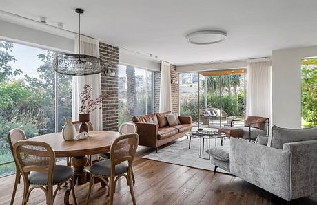 A Home that Honors the Past While Moving into the Tuture - 3