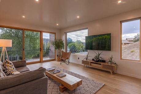 Black Bear House by forma ARCHITECTURE - 3