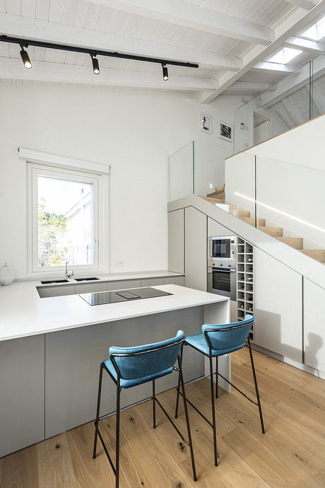 Casa MZ — Crafted Oak Interiors for an Art Historian’s Home - 3