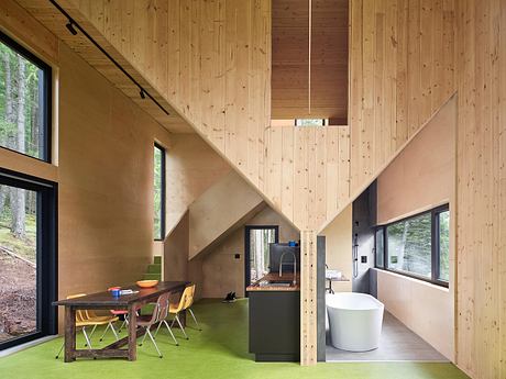 The Nest: Prefab Off-Grid Retreat - 4