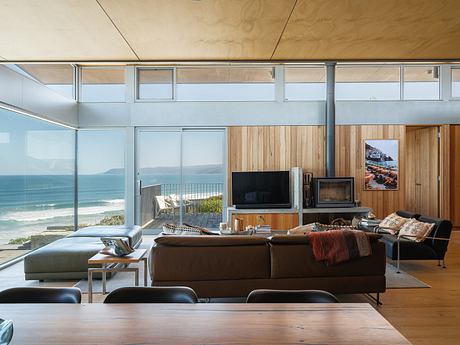 Banool House — Modern Beach Shack for Relaxed Australian Getaways - 3